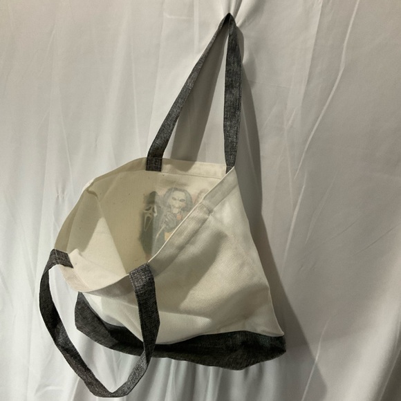 SALE $15 Scary Movie Collaboration Tote Bag 15 X 18 X 5, Gray Heathered Bottom - Picture 6 of 8